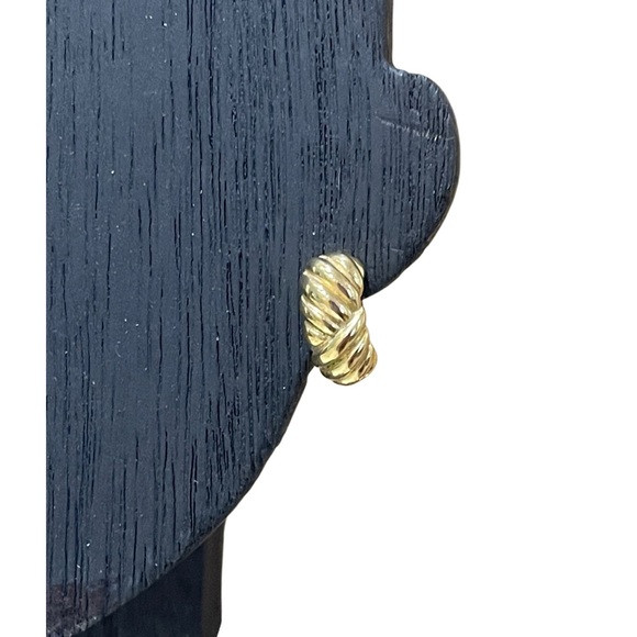 Sale ‼️Authentic Christian Dior Clip On Earrings with Unbranded Box-Preowned - Picture 4 of 6